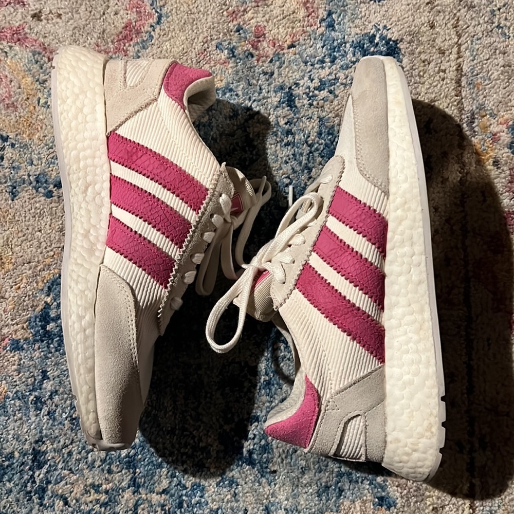 adidas gym shoes